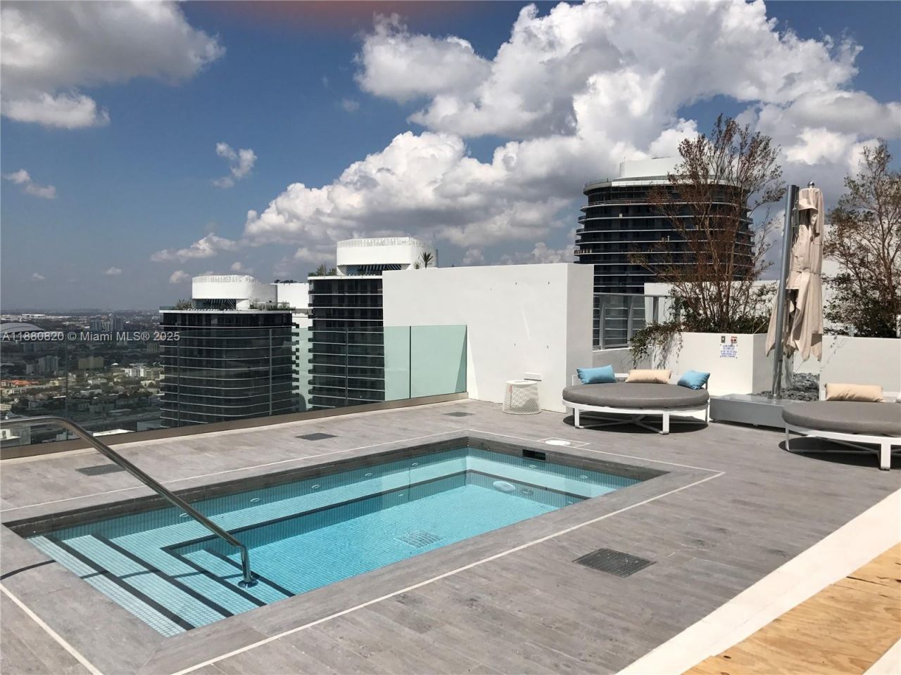 1010 Brickell Ave, Unit 1504, Miami, FL 33131 Photo