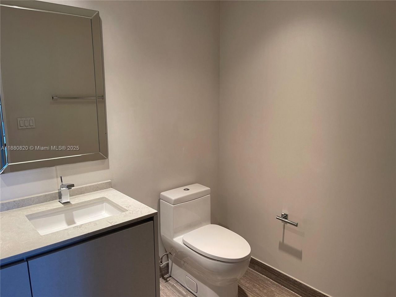 1010 Brickell Ave, Unit 1504, Miami, FL 33131 Photo