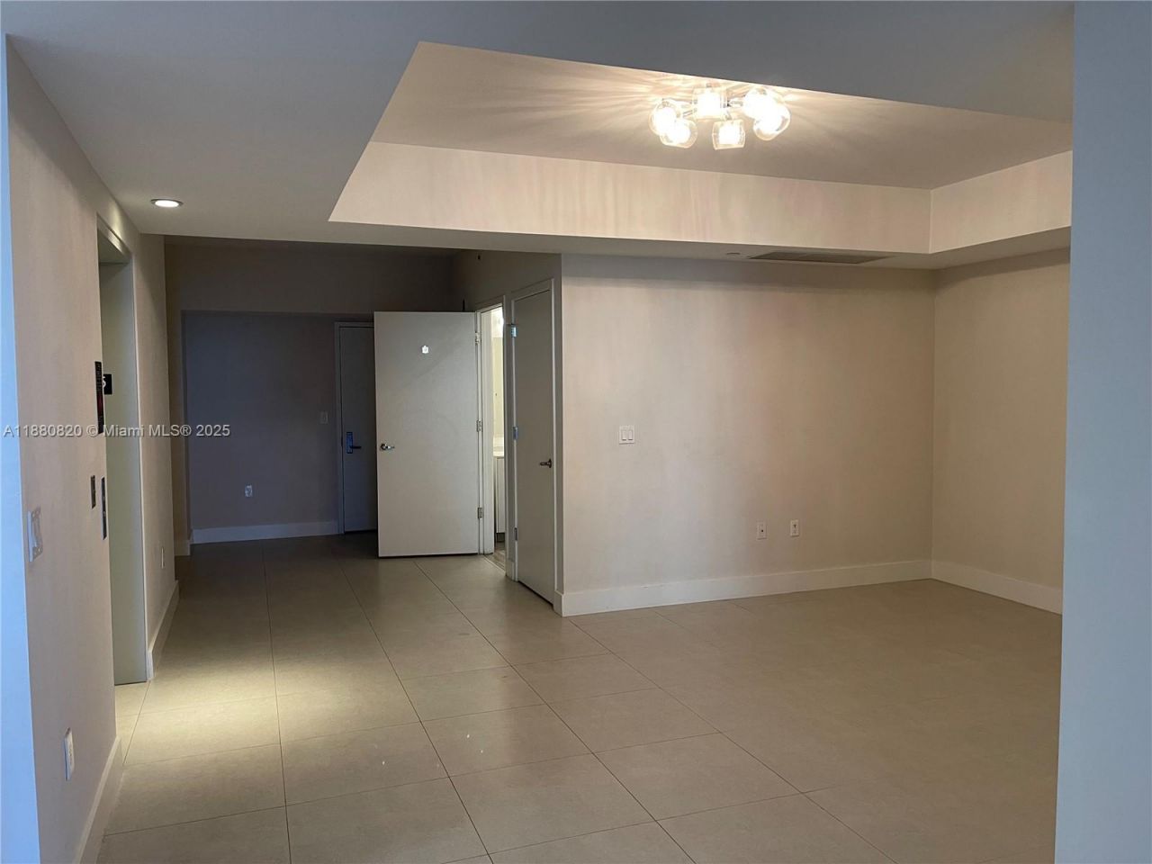 1010 Brickell Ave, Unit 1504, Miami, FL 33131 Photo