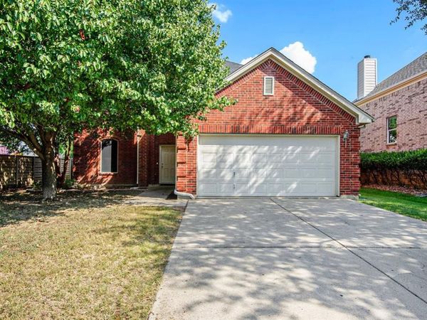 605 Fossil Wood Drive, Saginaw, TX 76179