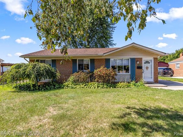 7085 London Court, CANTON, MI 48187