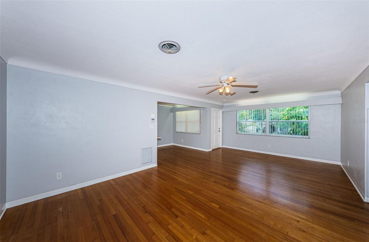 2110 57th Avenue N, Saint Petersburg, FL 33714 Photo