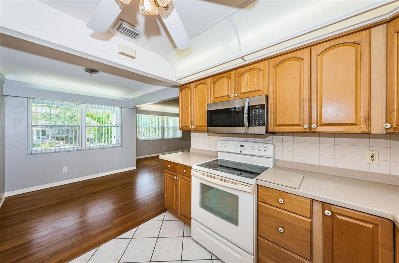 2110 57th Avenue N, Saint Petersburg, FL 33714 Photo