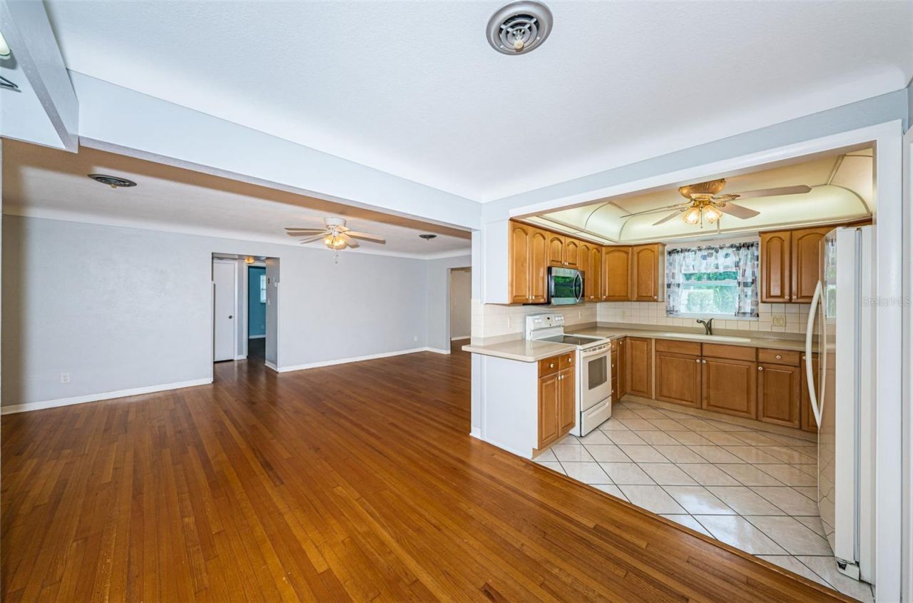 2110 57th Avenue N, Saint Petersburg, FL 33714 Photo