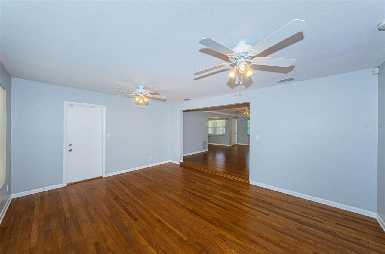 2110 57th Avenue N, Saint Petersburg, FL 33714 Photo