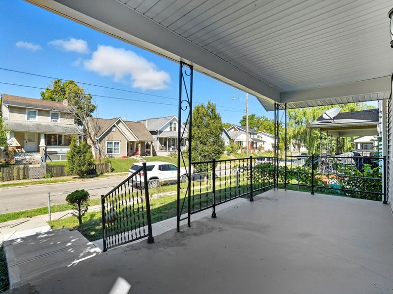 210 N Oakley Avenue, Columbus, OH 43204 Photo 3