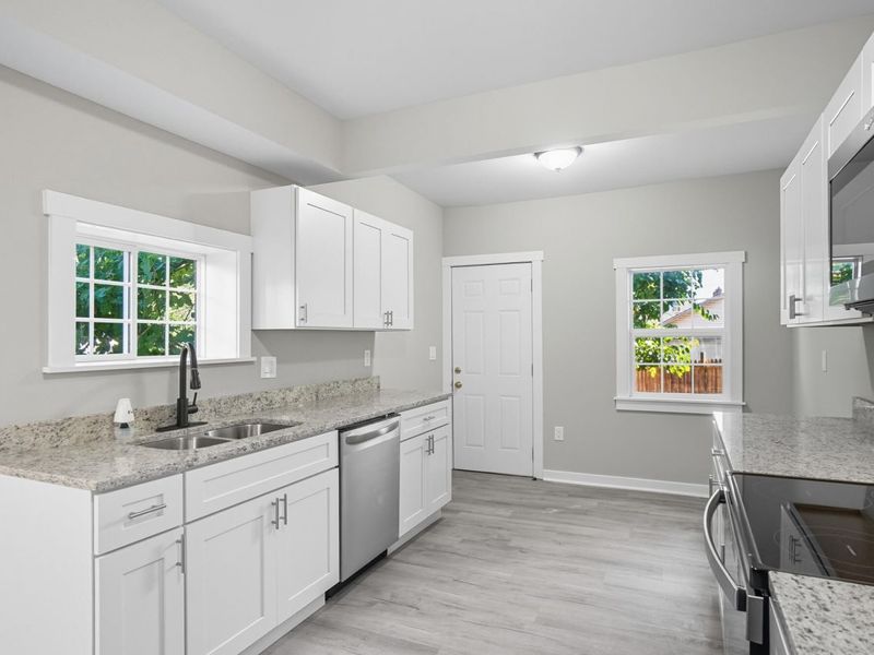 210 N Oakley Avenue, Columbus, OH 43204 Photo 8