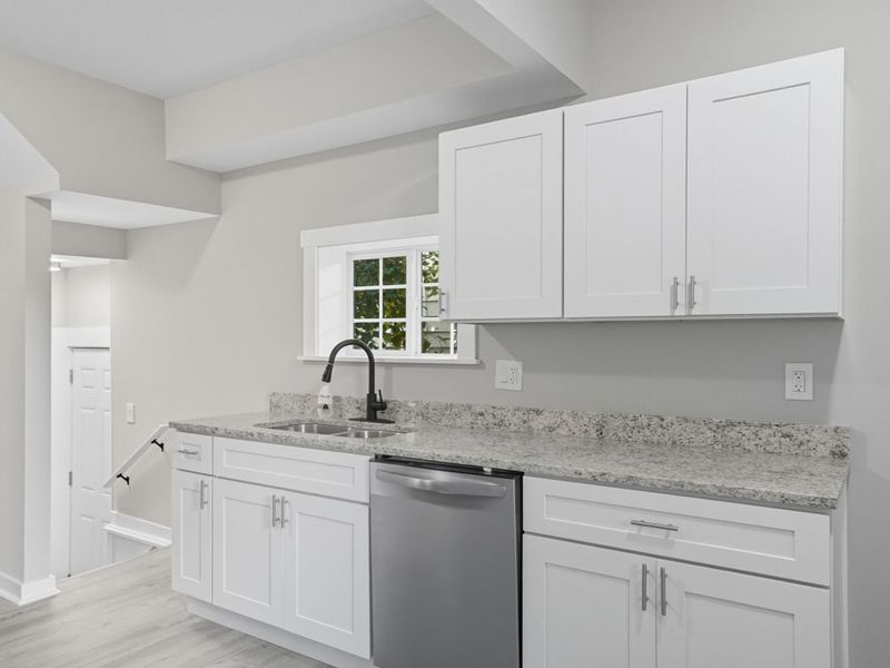 210 N Oakley Avenue, Columbus, OH 43204 Photo 9