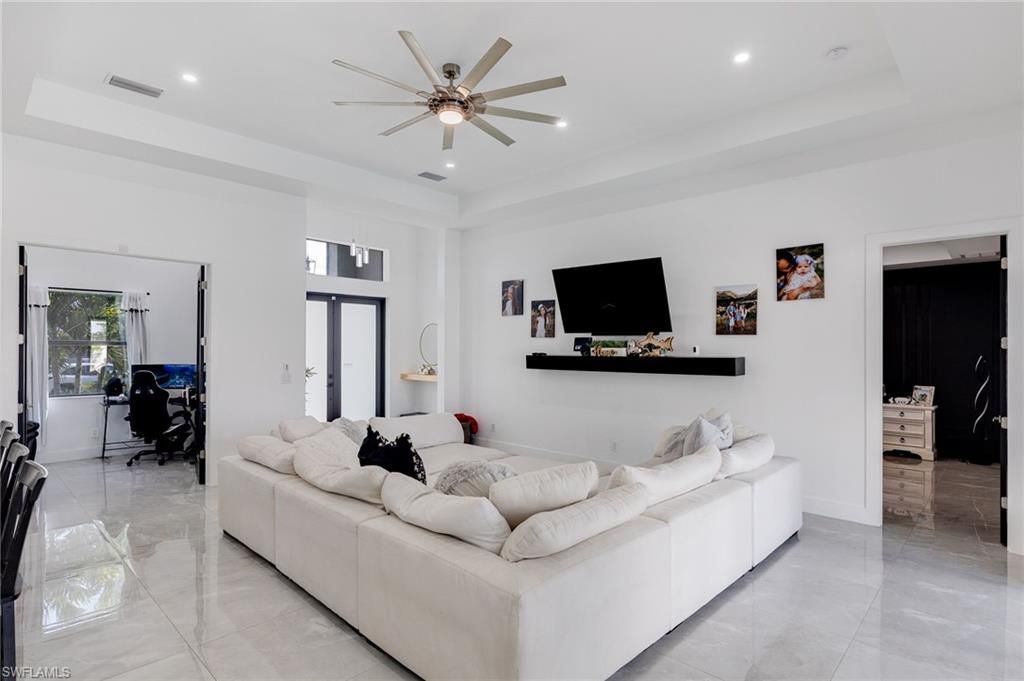 307 NE 6th Ter, Cape Coral, FL 33909 Photo