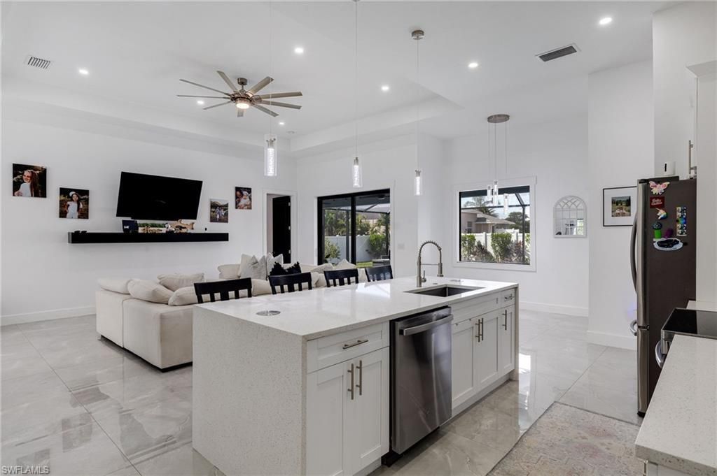 307 NE 6th Ter, Cape Coral, FL 33909 Photo