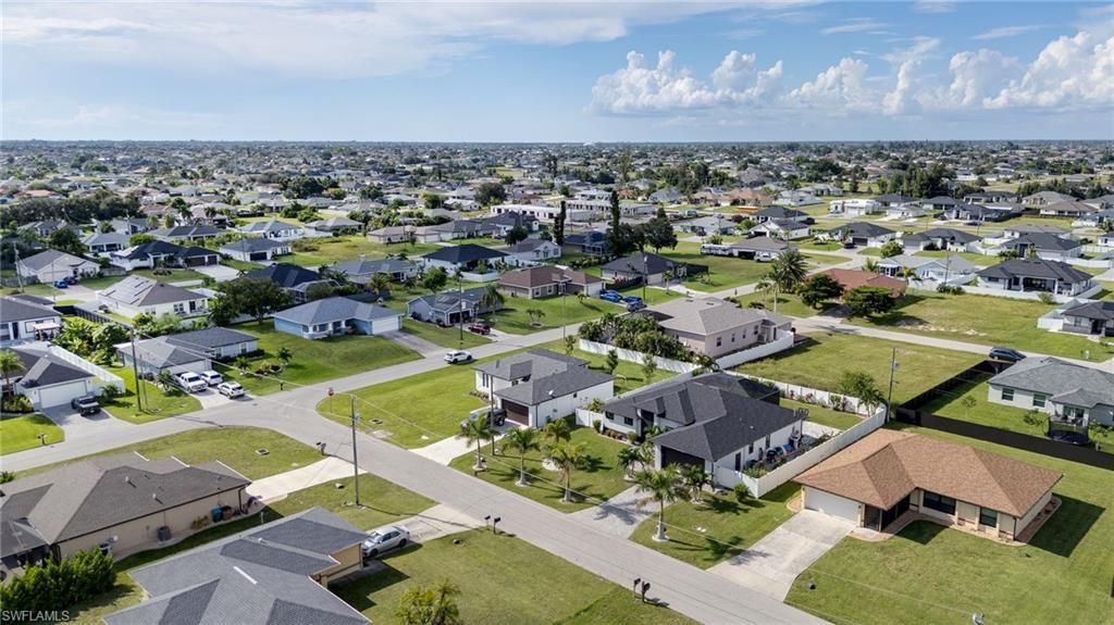 307 NE 6th Ter, Cape Coral, FL 33909 Photo