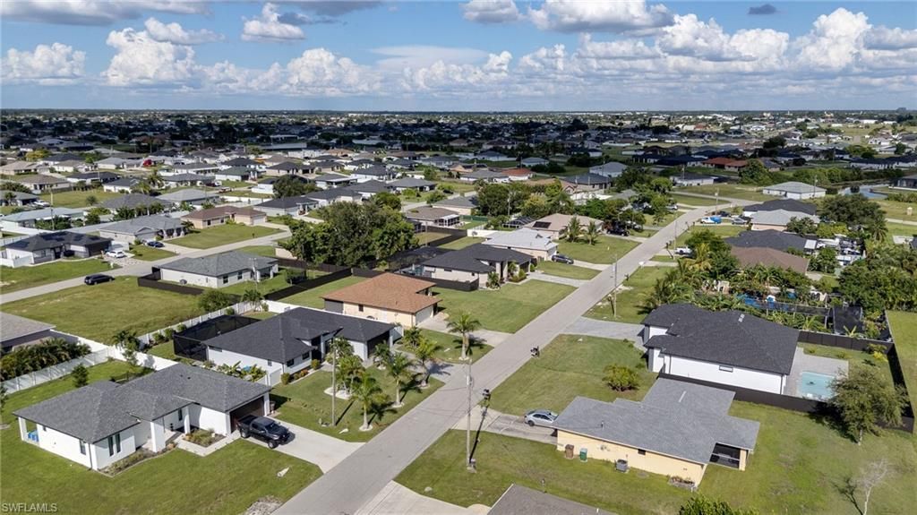 307 NE 6th Ter, Cape Coral, FL 33909 Photo