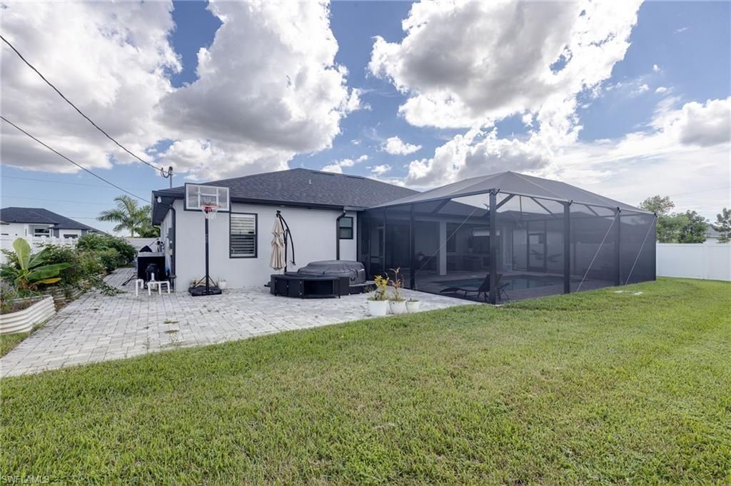307 NE 6th Ter, Cape Coral, FL 33909 Photo