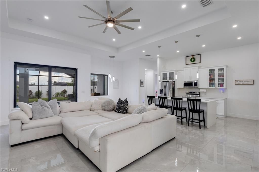 307 NE 6th Ter, Cape Coral, FL 33909 Photo