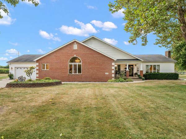 1705 E Lake Kenoyer Road, Brook, IN 47922