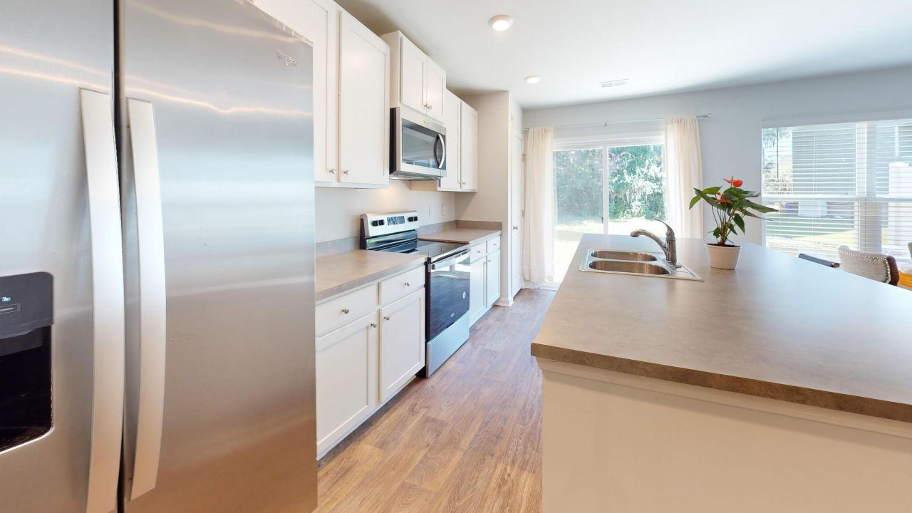 4671 Palm View Circle Photo 4