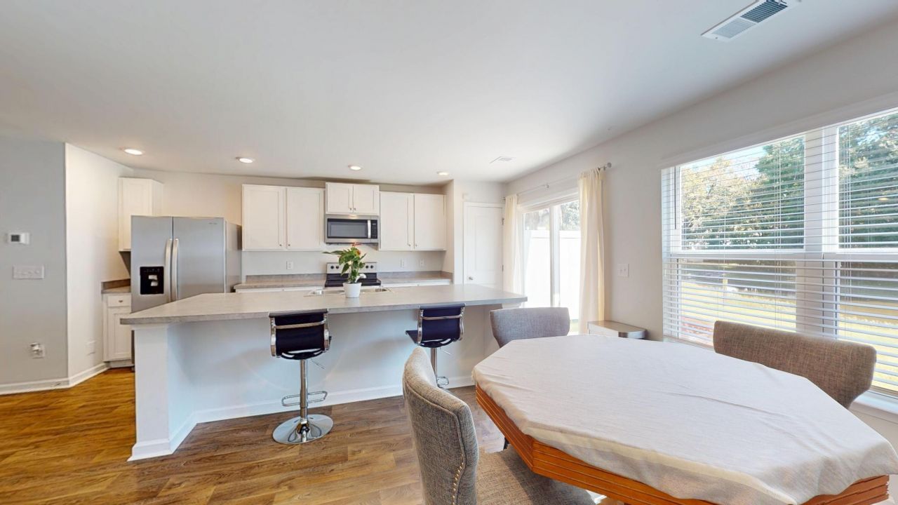 4671 Palm View Circle Photo 8