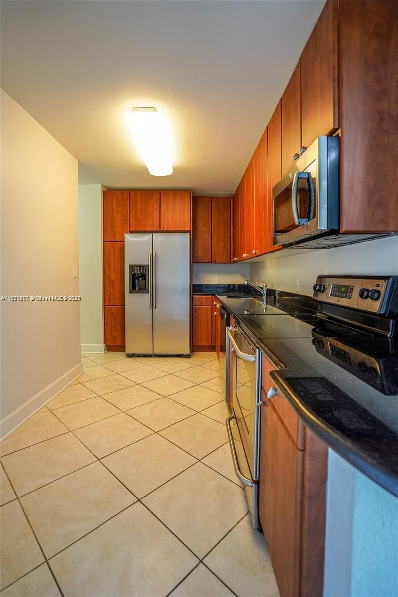 401 69th St, Unit 609, Miami Beach, FL 33141 Photo
