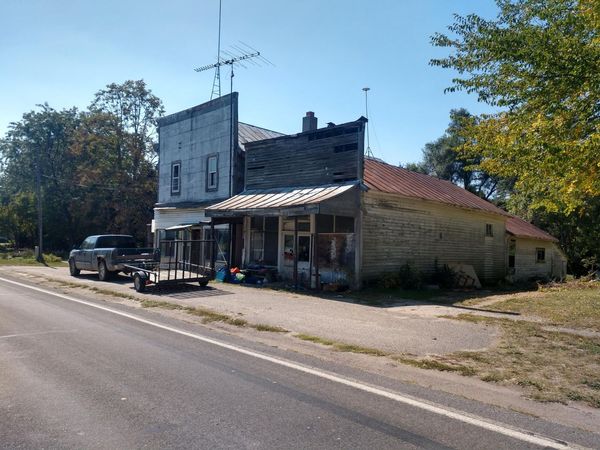 7518 S Crystal Road, Carson City, MI 48811