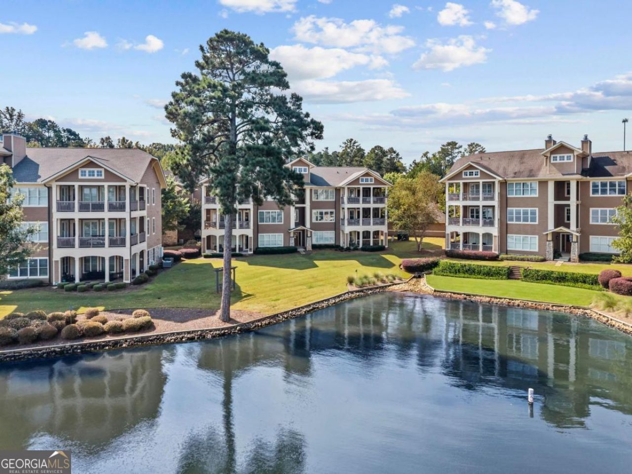 121 South Bay Road, Unit 304, Eatonton, GA 31024 Main Photo
