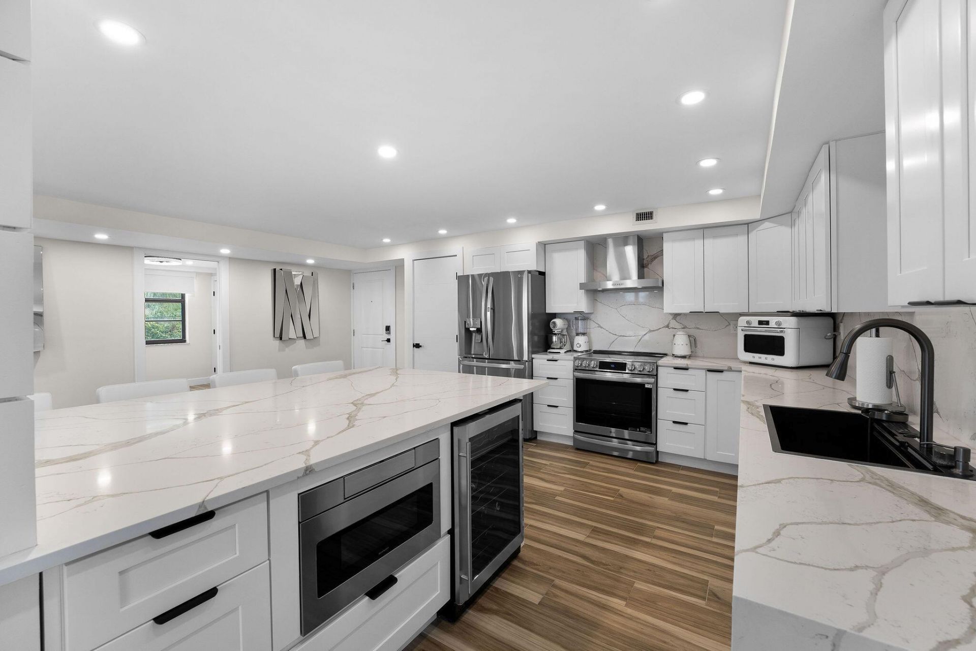 911 Ocean Drive, Unit 201, Juno Beach, FL 33408 Photo