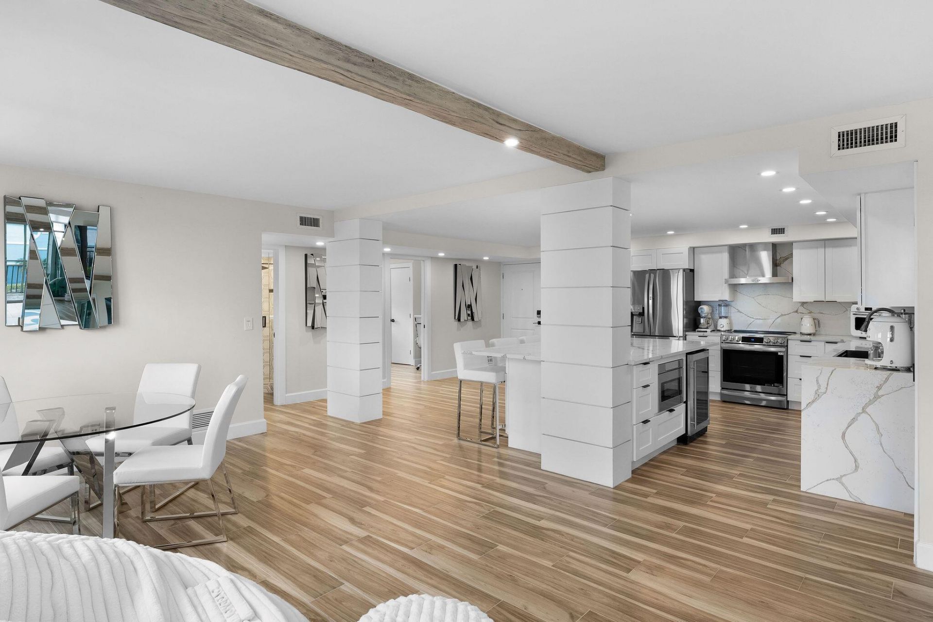 911 Ocean Drive, Unit 201, Juno Beach, FL 33408 Photo