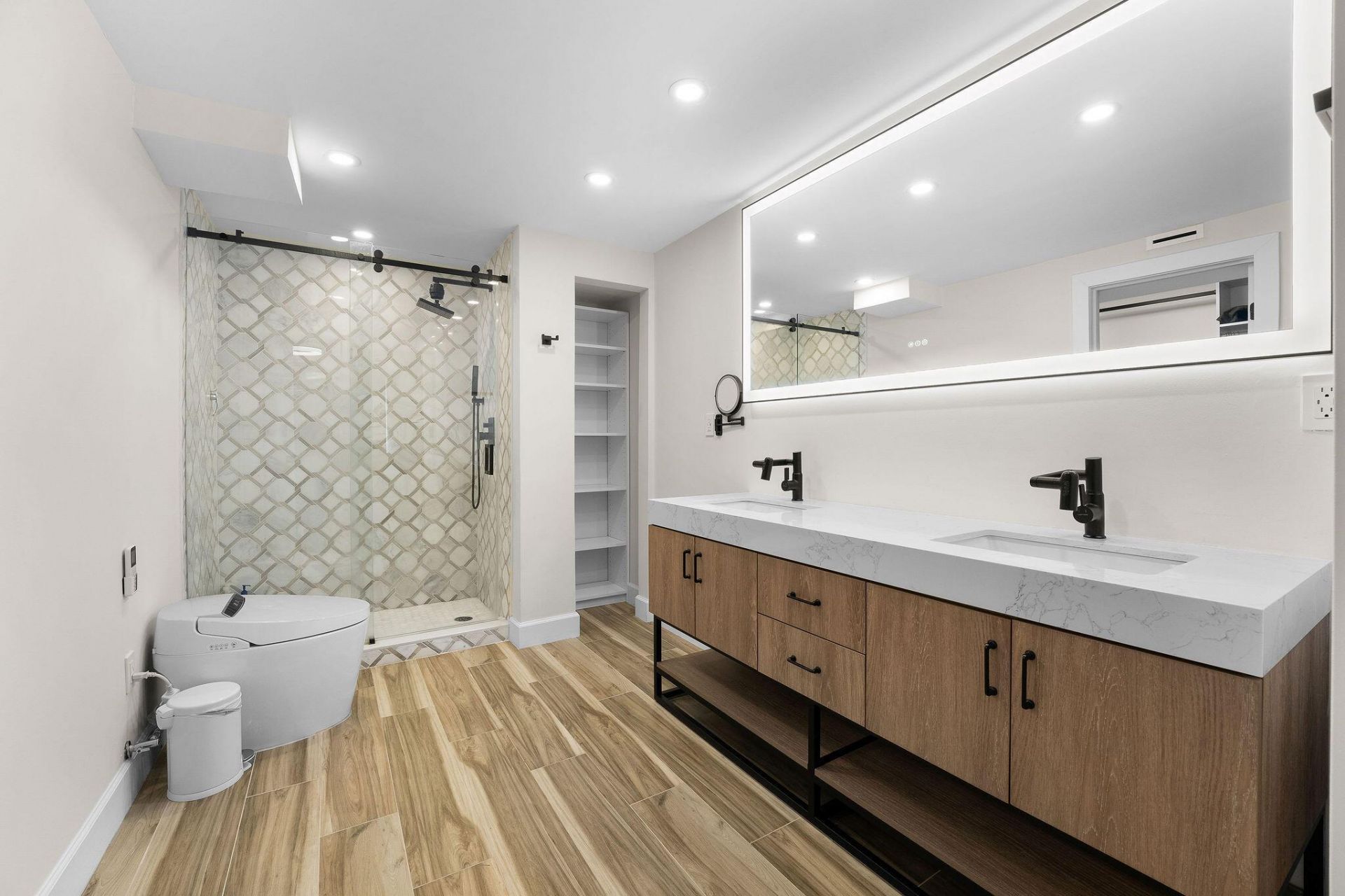 911 Ocean Drive, Unit 201, Juno Beach, FL 33408 Photo