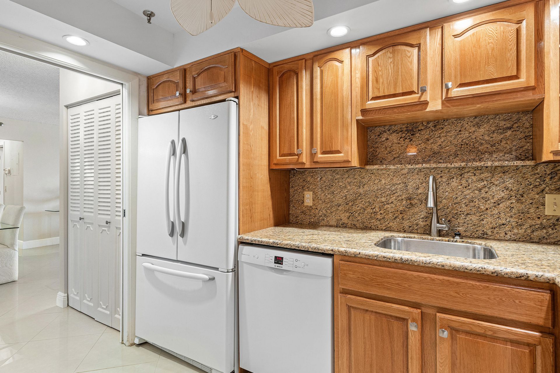 4505 S Ocean Boulevard, Unit 306, Highland Beach, FL 33487 Photo