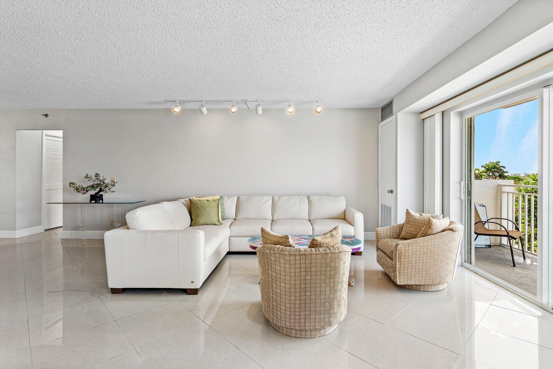 4505 S Ocean Boulevard, Unit 306, Highland Beach, FL 33487 Photo