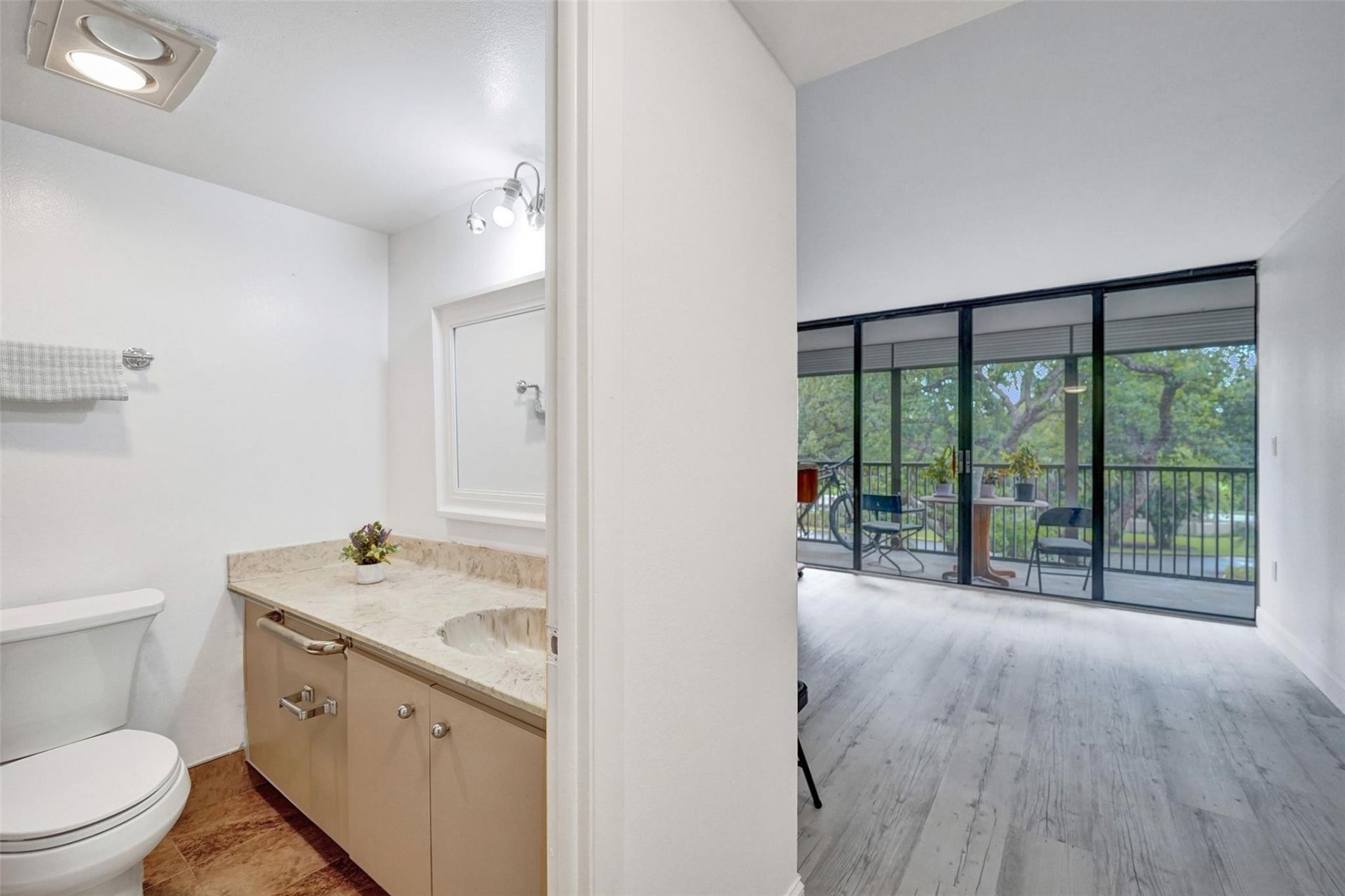 2800 N 46th Avenue, Unit A404, Hollywood, FL 33021 Photo