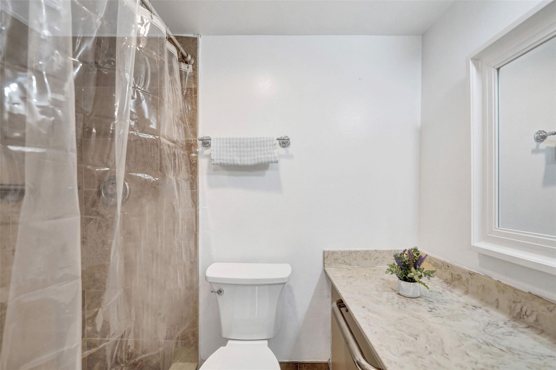 2800 N 46th Avenue, Unit A404, Hollywood, FL 33021 Photo