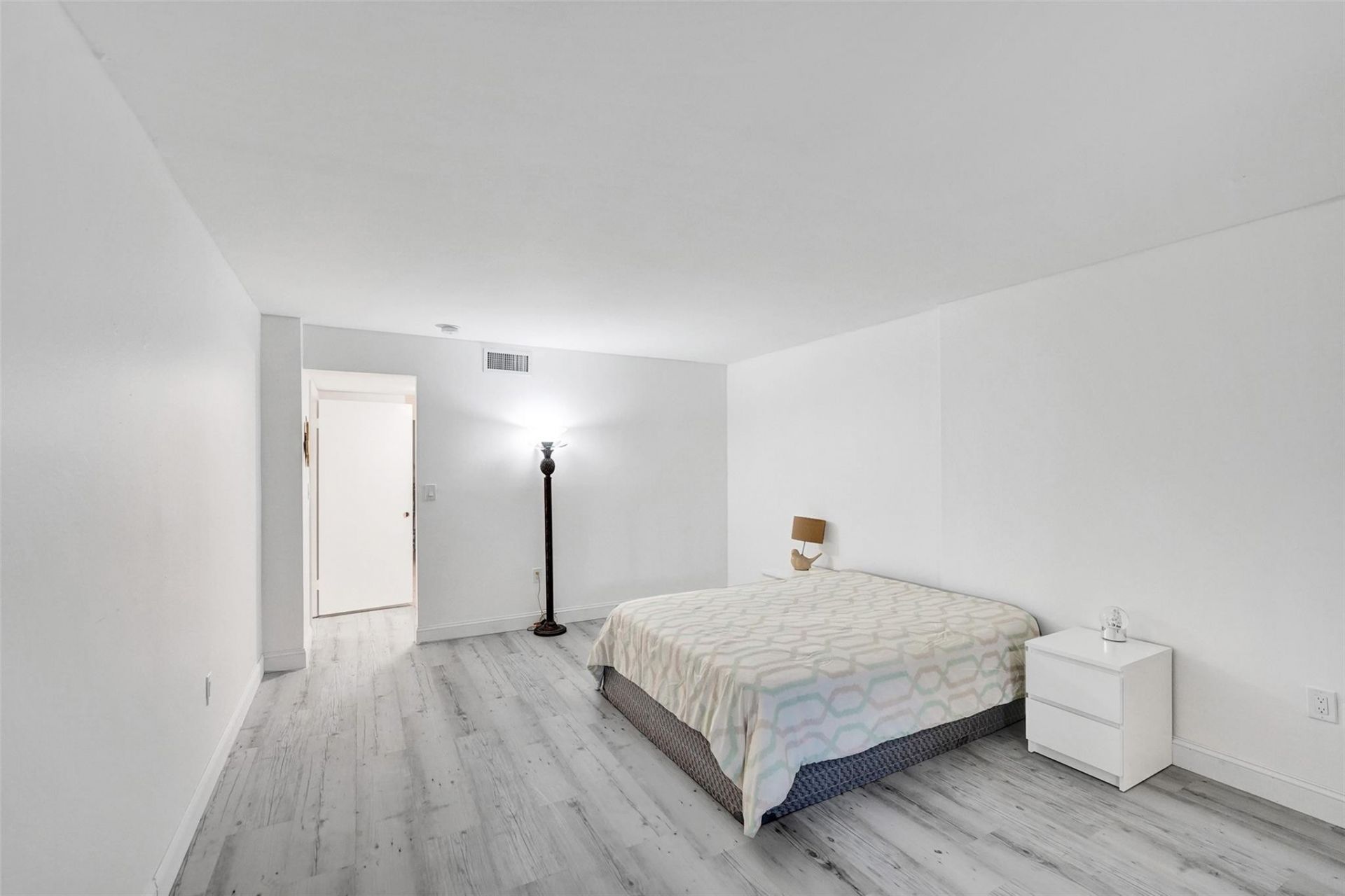 2800 N 46th Avenue, Unit A404, Hollywood, FL 33021 Photo