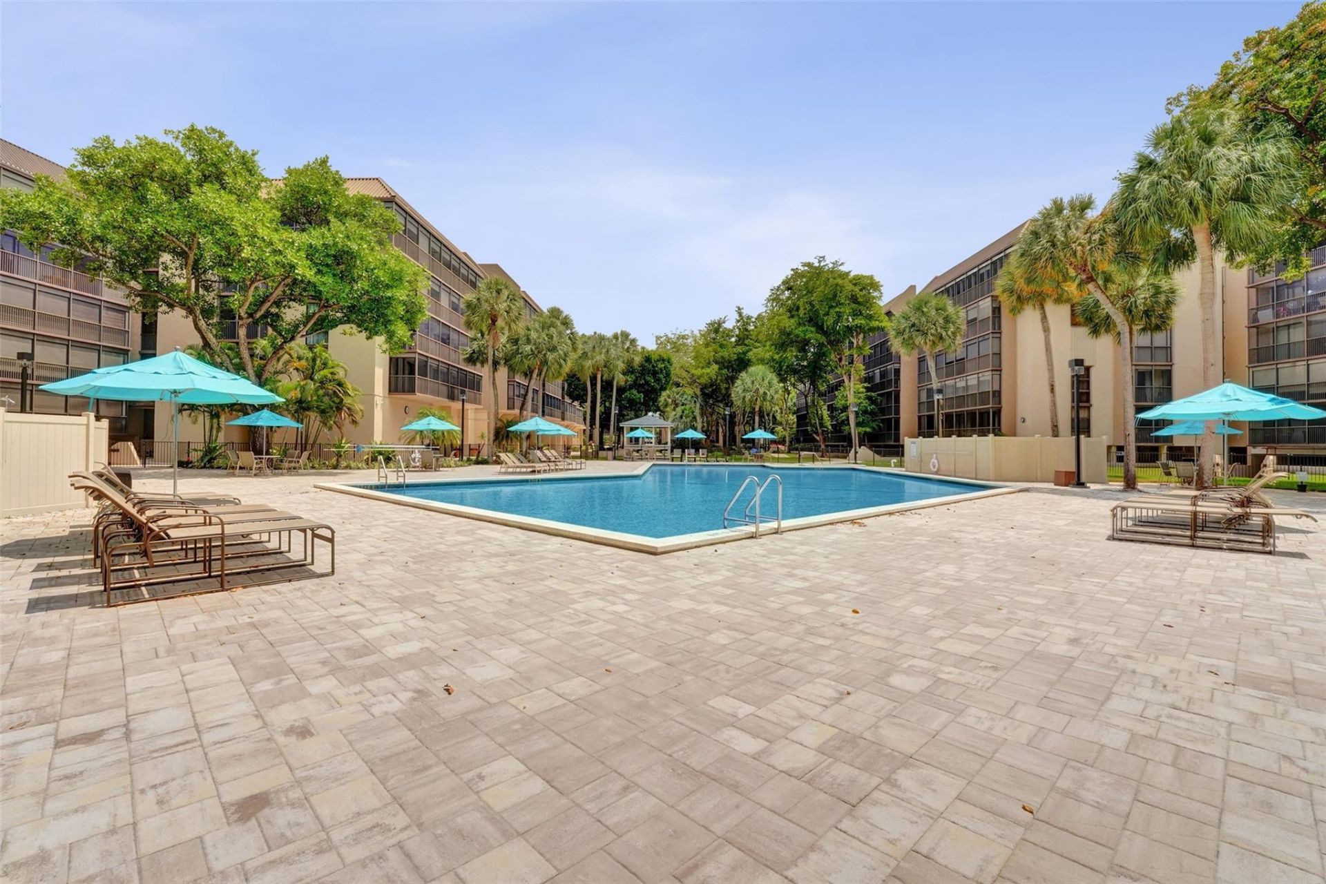 2800 N 46th Avenue, Unit A404, Hollywood, FL 33021 Photo