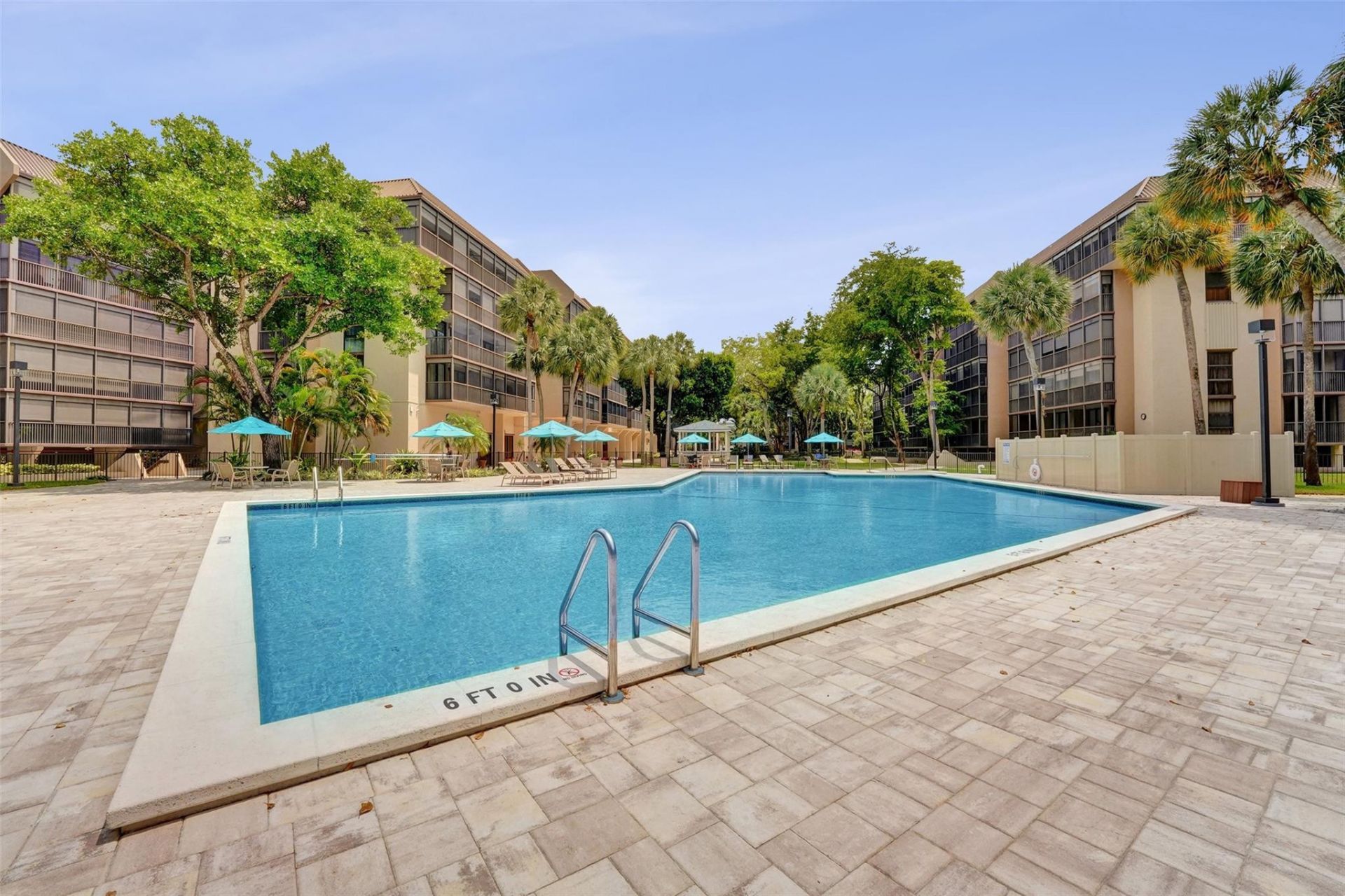 2800 N 46th Avenue, Unit A404, Hollywood, FL 33021 Photo