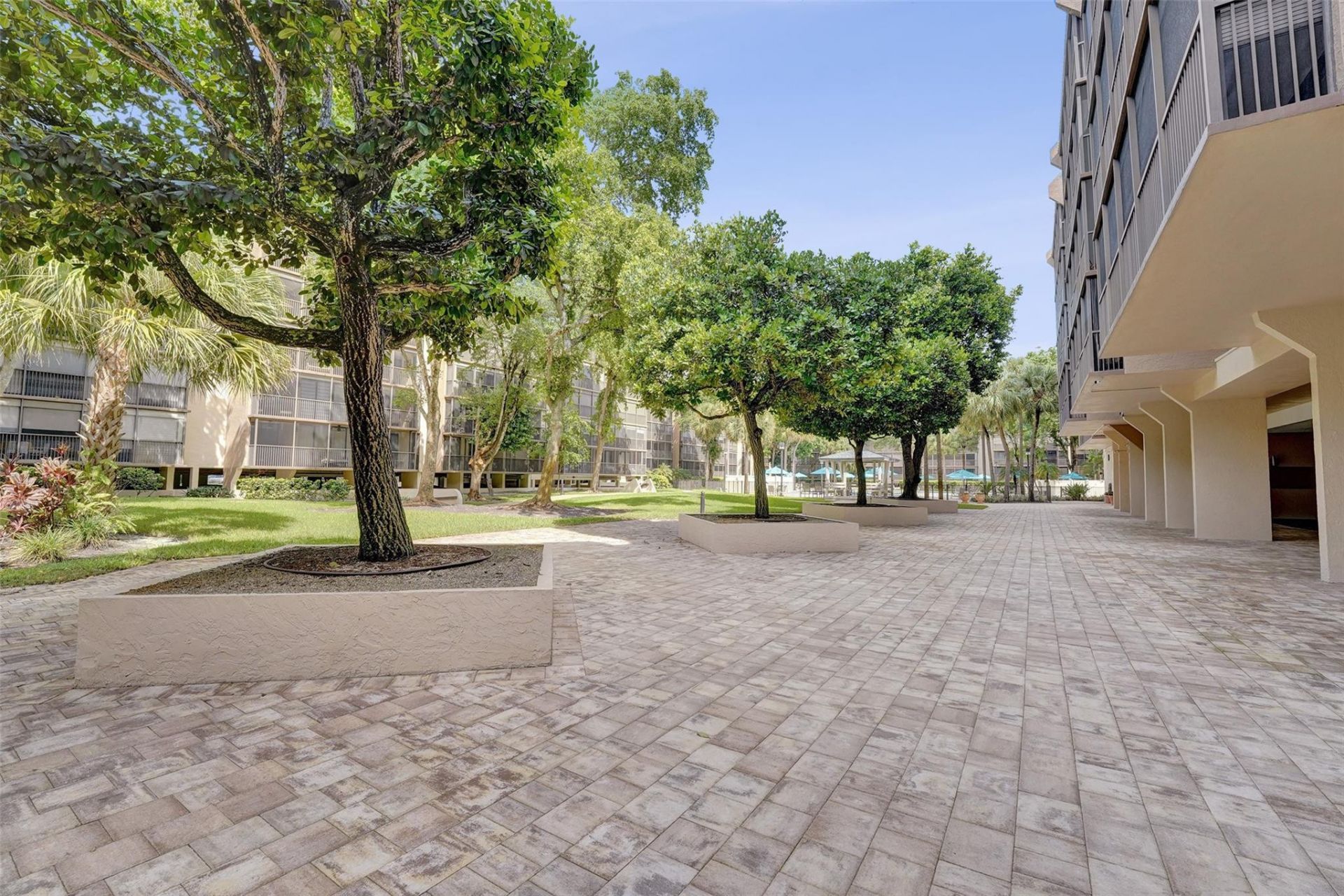 2800 N 46th Avenue, Unit A404, Hollywood, FL 33021 Photo