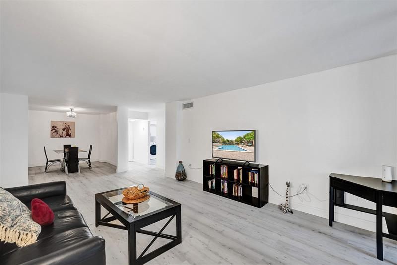 2800 N 46th Ave, Unit A404, Hollywood, FL 33021 Photo