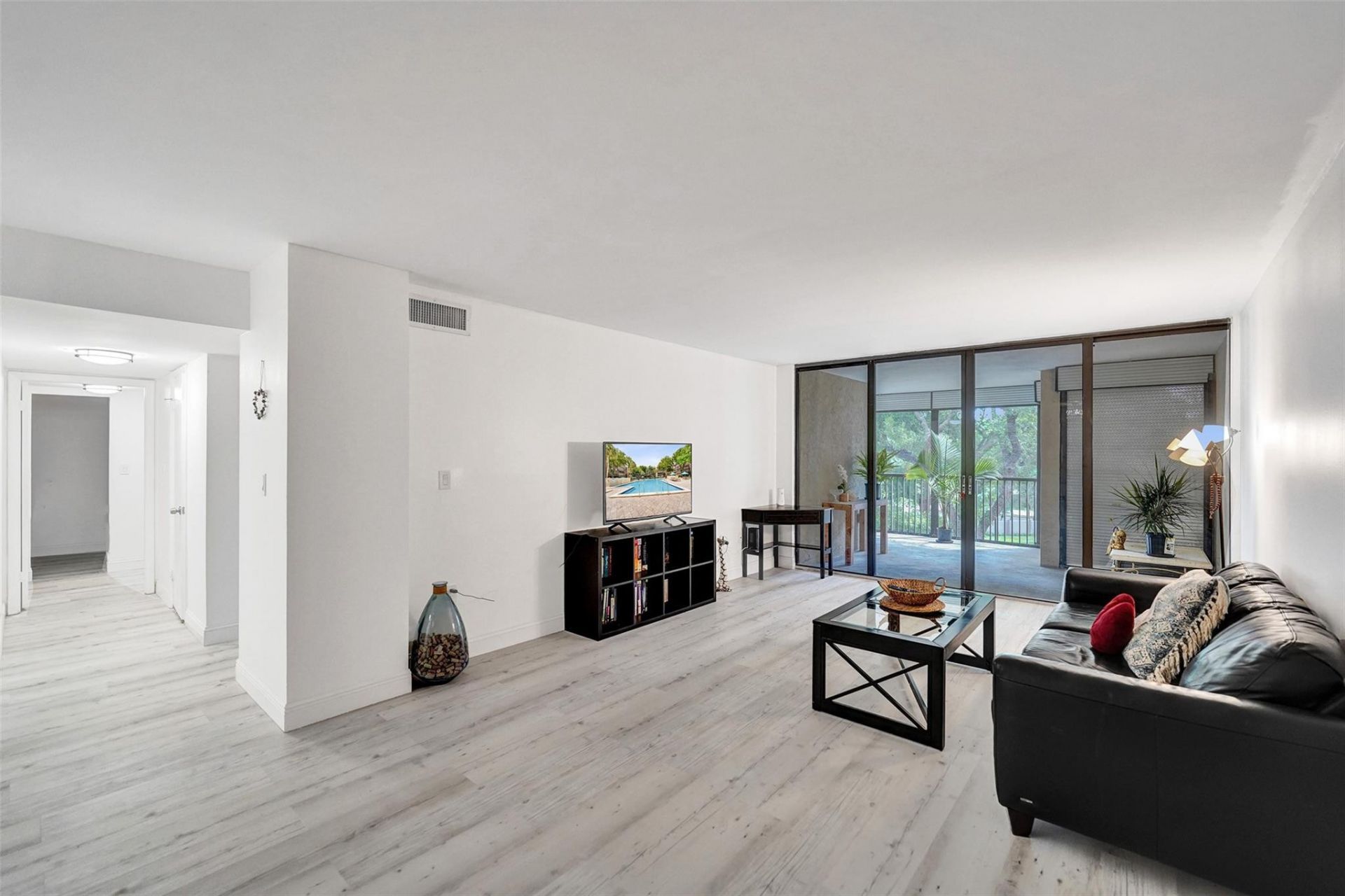 2800 N 46th Avenue, Unit A404, Hollywood, FL 33021 Photo