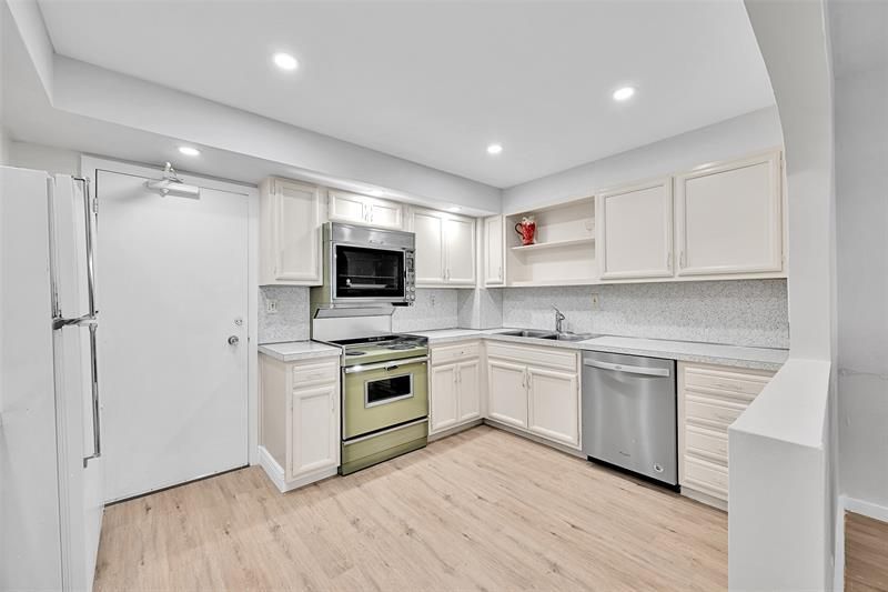 3850 Galt Ocean Drive, Unit 209, Fort Lauderdale, FL 33308 Photo