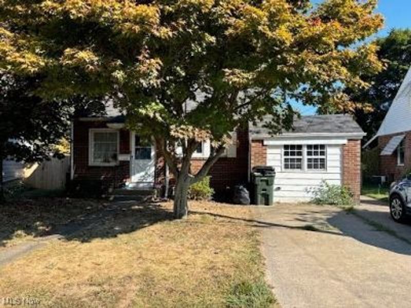 2237 40th Street NW, Canton, OH 44709 Photo 1