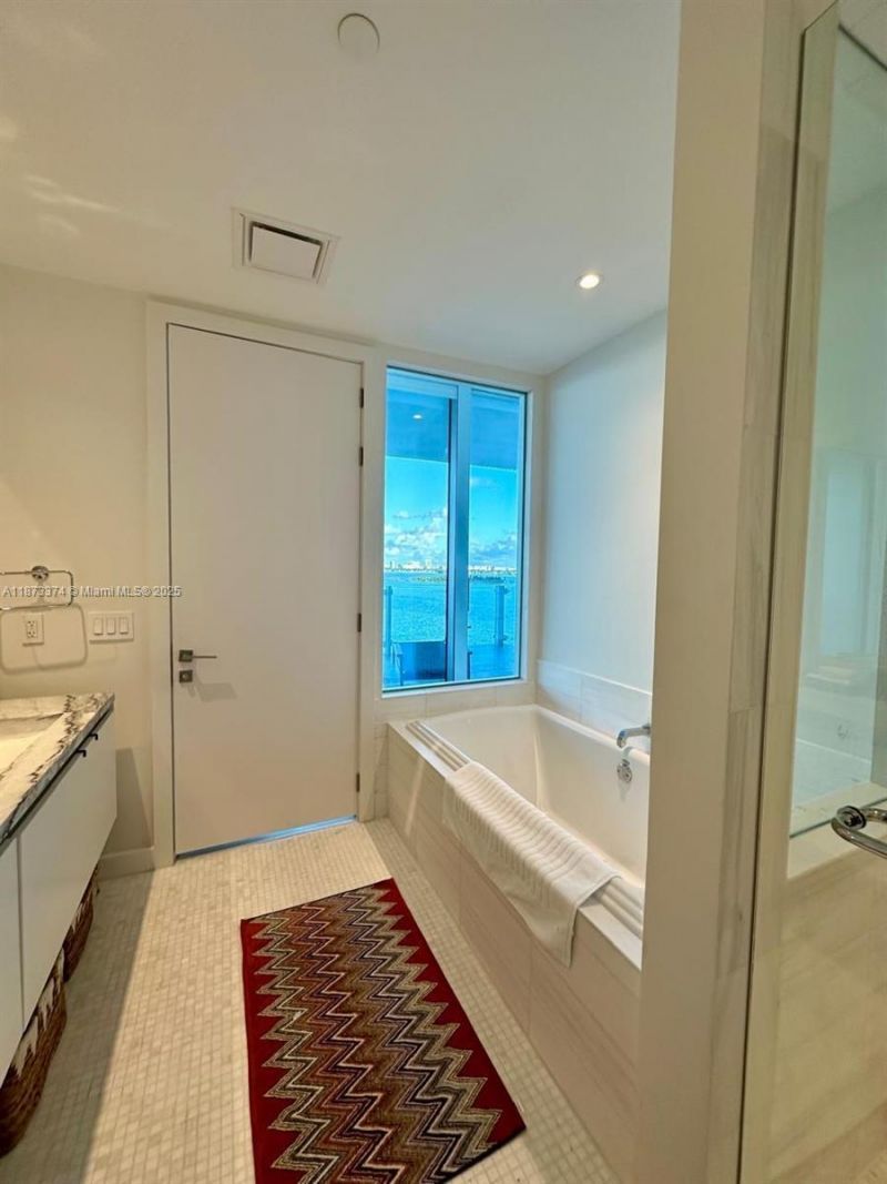 700 NE 26th Ter, Unit 803, Miami, FL 33137 Photo