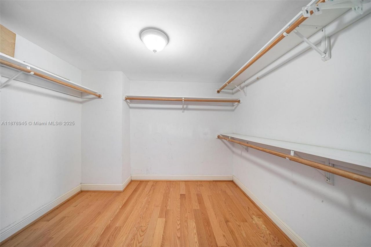 10350 W Bay Harbor Dr, Unit 5R, Bay Harbor Islands, FL 33154 Photo