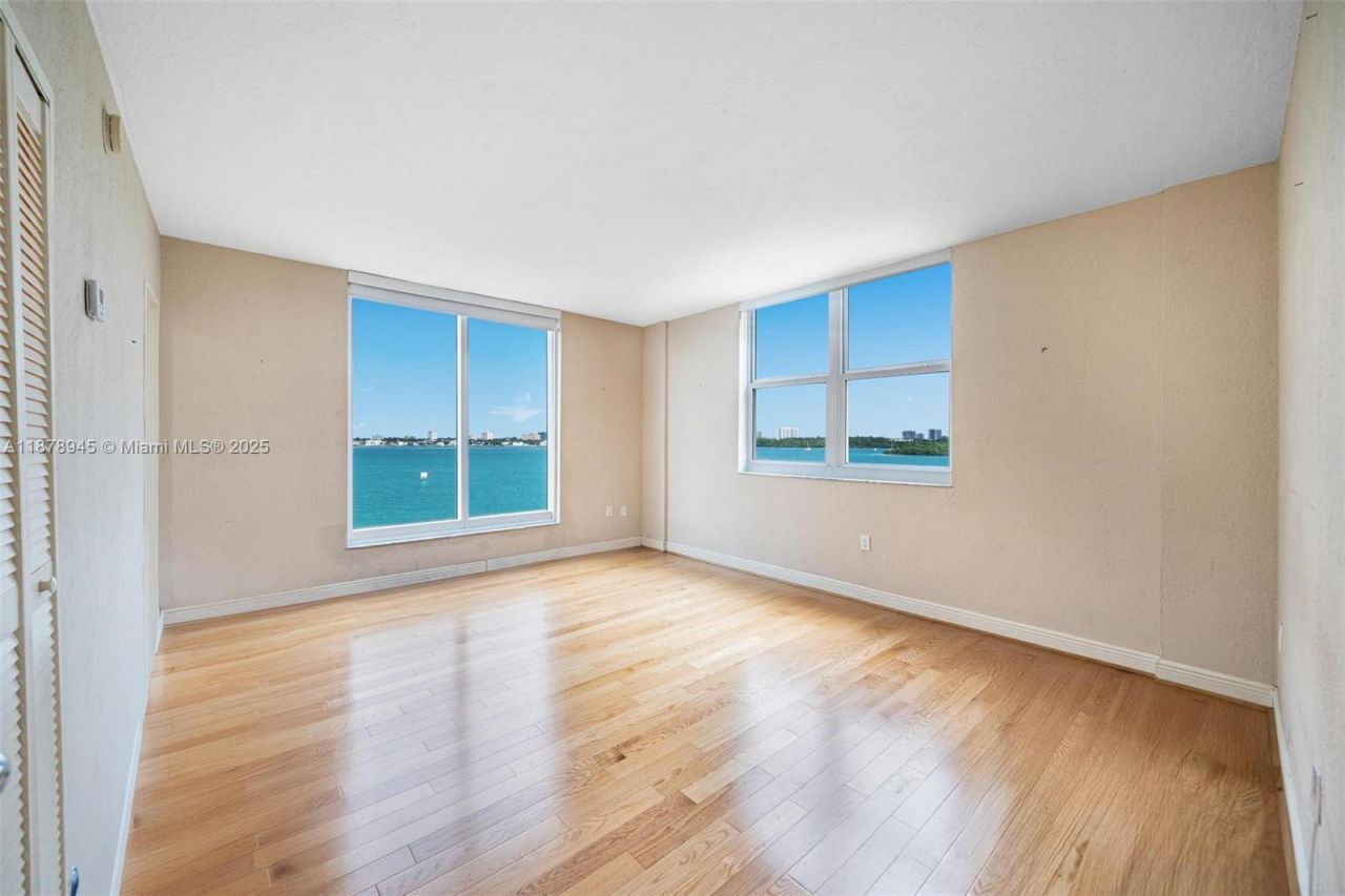 10350 W Bay Harbor Dr, Unit 5R, Bay Harbor Islands, FL 33154 Photo