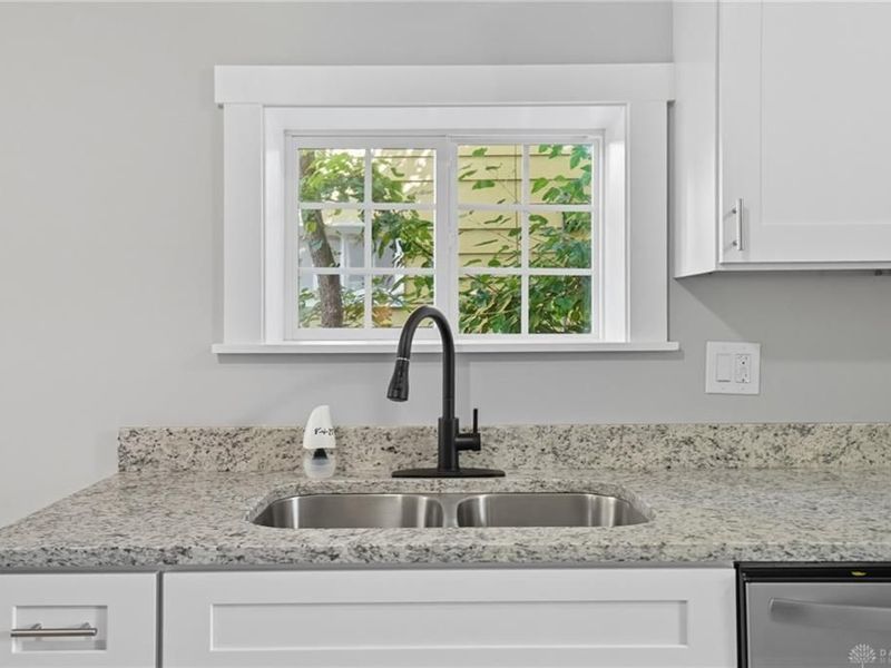 210 N Oakley Avenue, Columbus, OH 43204 Photo 10