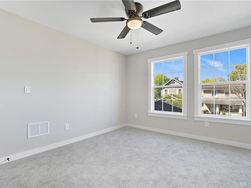 210 N Oakley Avenue, Columbus, OH 43204 Photo 13