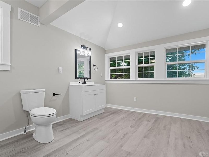 210 N Oakley Avenue, Columbus, OH 43204 Photo 14