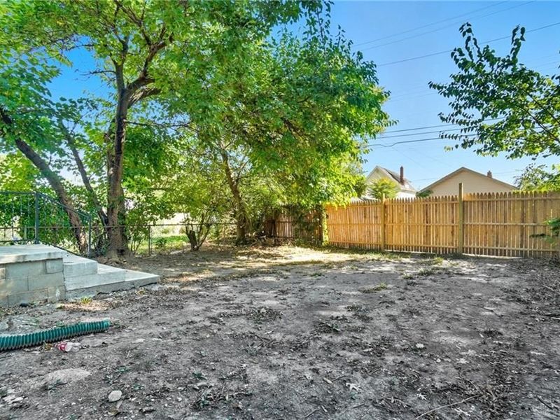 210 N Oakley Avenue, Columbus, OH 43204 Photo 23