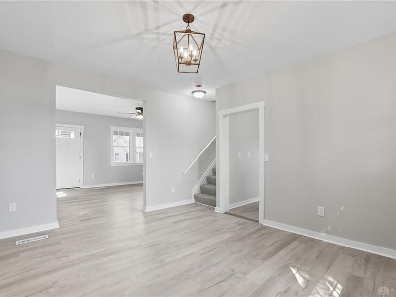 210 N Oakley Avenue, Columbus, OH 43204 Photo 7