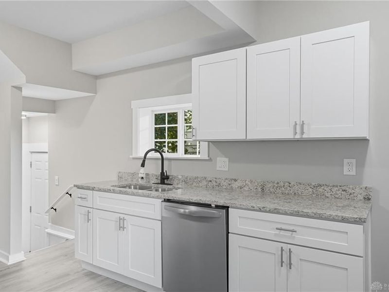 210 N Oakley Avenue, Columbus, OH 43204 Photo 9