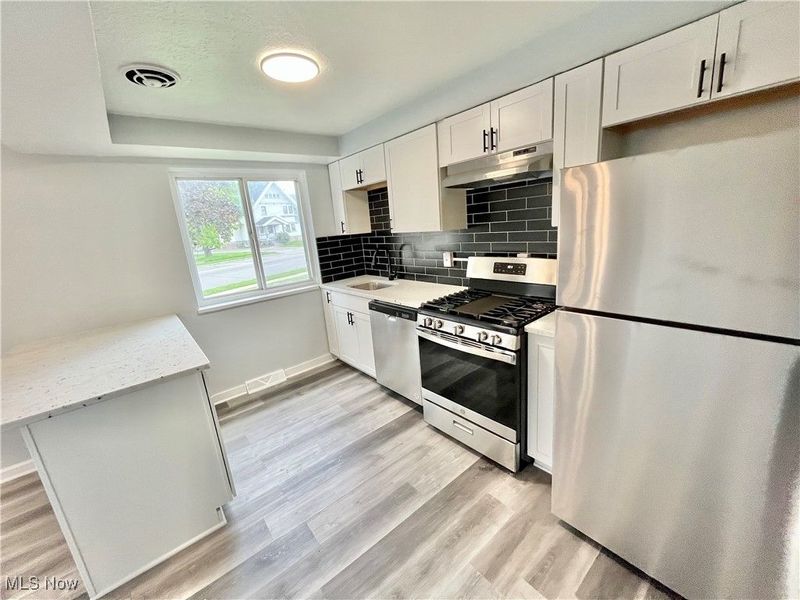 2868 Noble Road, Unit 16, Cleveland Heights, OH 44121 Photo 4
