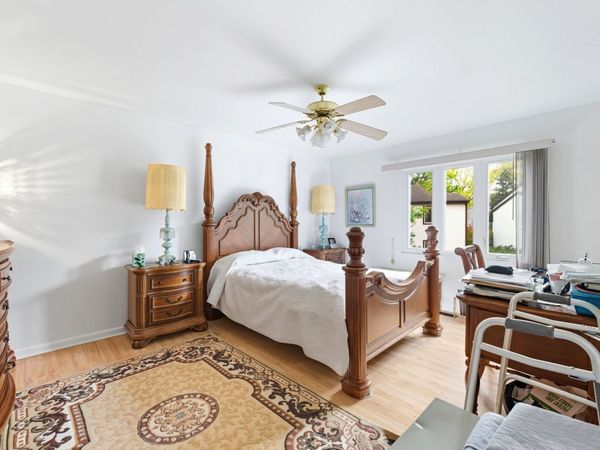 123 Honeysuckle Court, Rolling Meadows, IL 60008